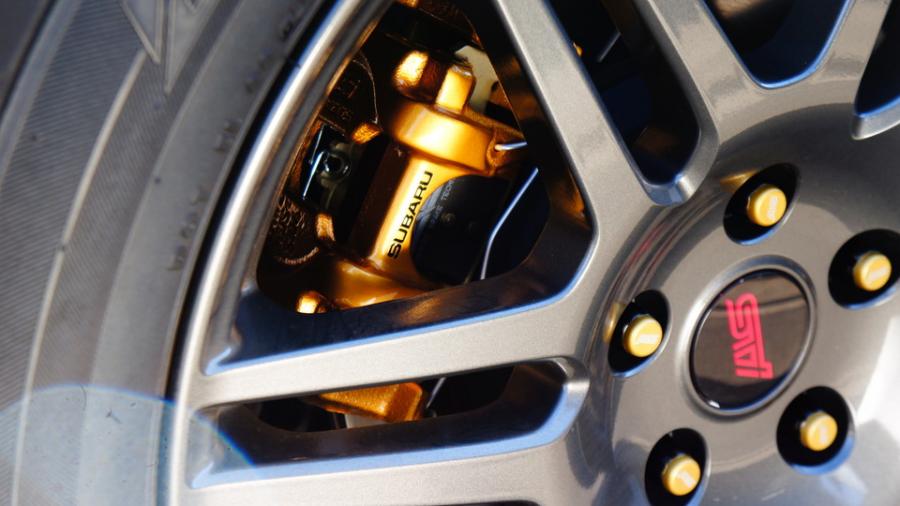 キャリパー塗装施工事例：フォレスター　キャリパー塗装COLOR:#003 Tokyo midnight gold　ローター加工Type:6SD　ディクセルMタイプパット前後装着 IMG70_1928_x4eccs_sub6.jpg