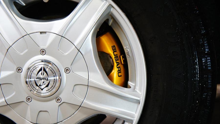 キャリパー塗装施工事例：スバルサンバートラック　キャリパー塗装・ドラム塗装COLOR:#003 Tokyo midnight gold IMG70_1950_IwyYaY_sub4.jpg