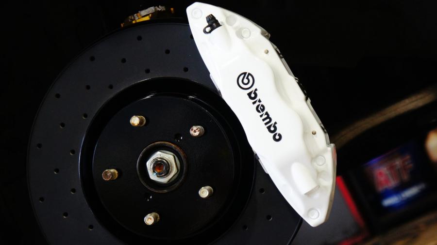 キャリパー塗装施工事例：インプレッサ　キャリパー塗装COLOR:#007 Premium whitepearl　ローター塗装COLOR:#005 Deep coal black IMG70_1951_MXOpUj_sub1.jpg