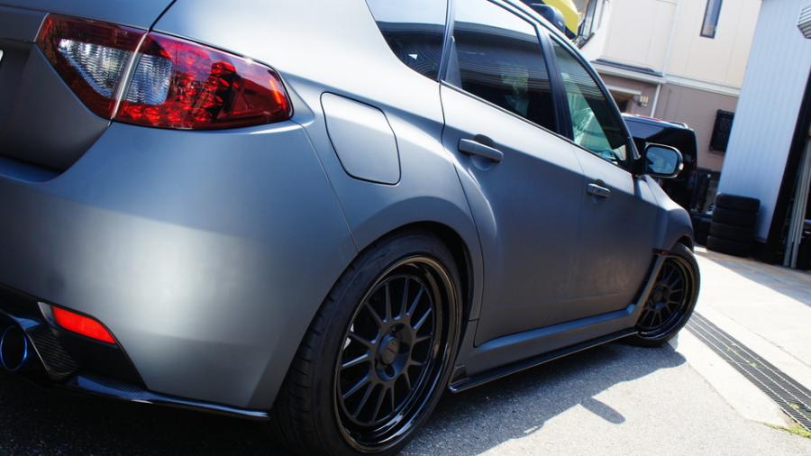 キャリパー塗装施工事例：インプレッサ　キャリパー塗装COLOR:#007 Premium whitepearl　ローター塗装COLOR:#005 Deep coal black IMG70_1951_MXOpUj_sub8.jpg