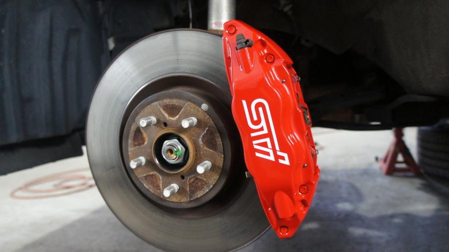 スバルフォレスターSTI　キャリパー塗装COLOR:#001 Italian losso solid