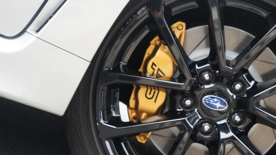 キャリパー塗装施工事例：スバルインプレッサSTI　キャリパー塗装　COLOR:#003 Tokyo midnight gold IMG70_2156_cPKmEq_sub5.jpg