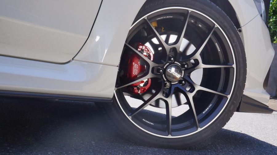 キャリパー塗装施工事例：スバルレヴォーク　キャリパー塗装COLOR:#001 Italian losso solid IMG70_2378_wOgCXA_sub5.jpg