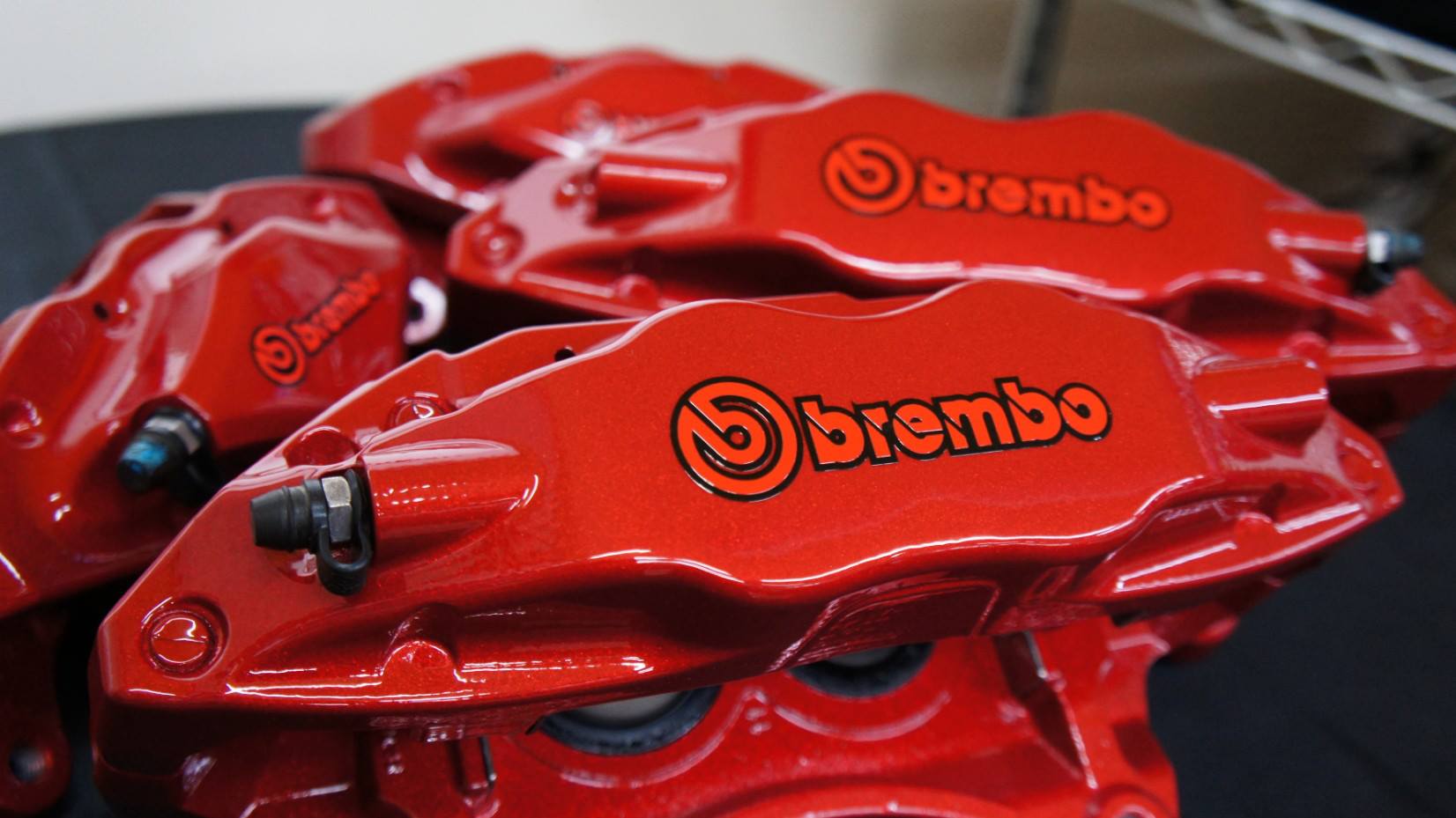 スバルWRX純正キャリパー１台分★ COLOR:#010 premiun rouge candy red