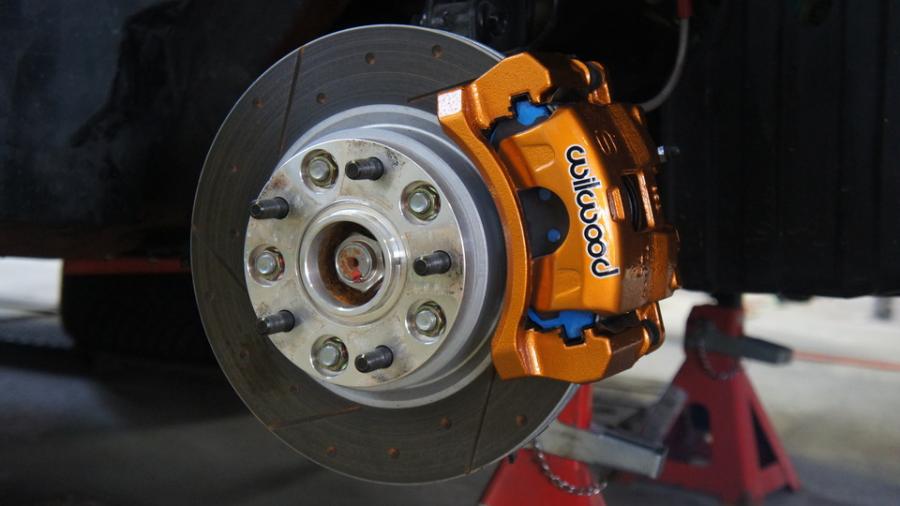 キャリパー塗装施工事例：スズキ・SX４　キャリパー塗装　COLOR：#030 Royal art pearl orange gold IMG71_1458_2d4Phl_sub1.jpg