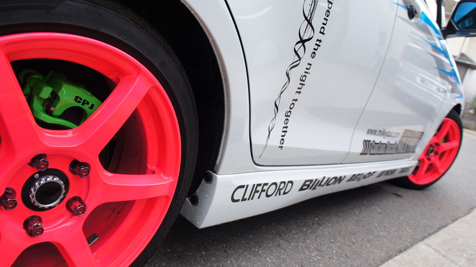 キャリパー塗装施工事例：スイフト　キャリパー塗装 COLOR：#1113monster green&monster Blue IMG71_905_R9eKlx_sub7.jpg