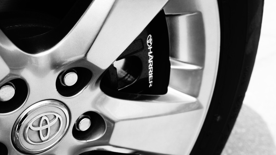 キャリパー塗装施工事例：ハリアー純正キャリパー塗装　COLOR：#062 sapphire deep blue pearl IMG72_1061_eawGb9_sub3.jpg