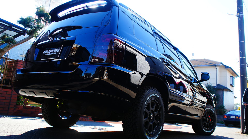 キャリパー塗装施工事例：トヨタクルーガー純正キャリパー塗装　ＣＯＬＯＲ：アシンメトリー蛍光シリーズ（マゼンダ・イエロー） IMG72_1193_paTZwP_sub9.jpg