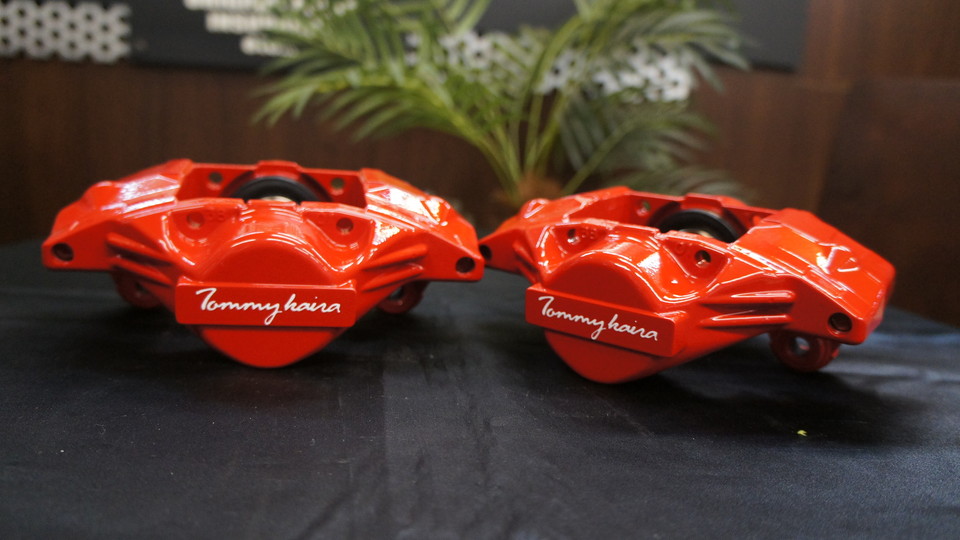 キャリパー塗装施工事例：キャリパー塗装色　COLOR:#001 Italian losso solid IMG72_1225_ThiOmE_sub1.jpg