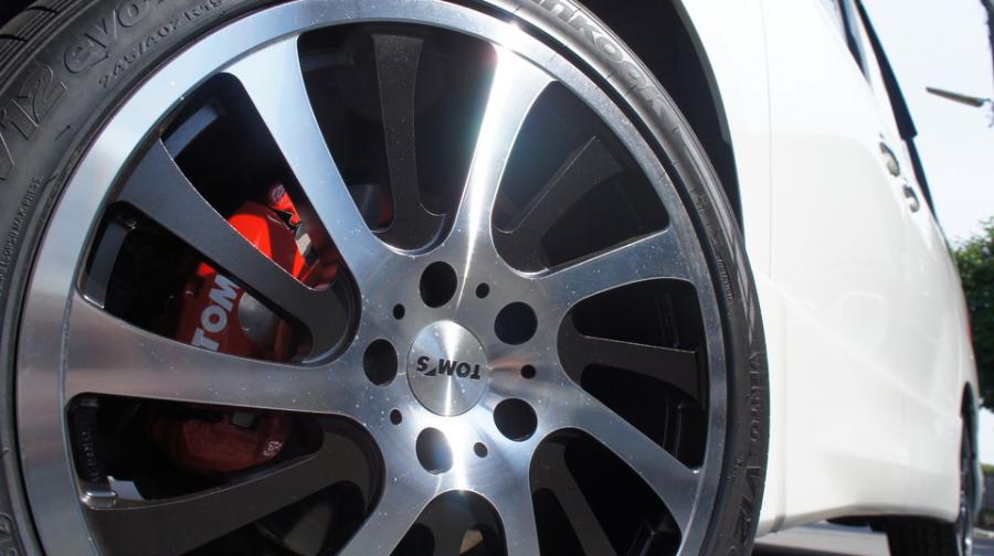 キャリパー塗装施工事例：アルファード純正キャリパー塗装　COLOR：#001 Italian losso solid IMG72_1353_GkxLw9_sub4.jpg