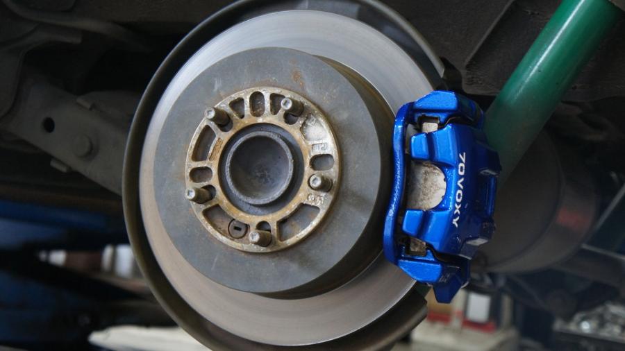 キャリパー塗装施工事例：トヨタヴォクシーVOXY　キャリパー塗装　COLOR：#1115 Deep marine blue IMG72_1442_ifm5MZ_sub2.jpg