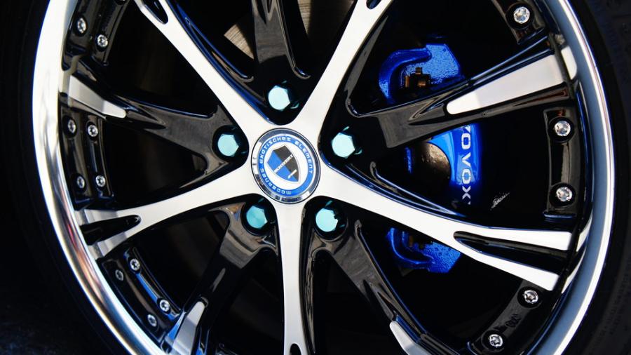 キャリパー塗装施工事例：トヨタヴォクシーVOXY　キャリパー塗装　COLOR：#1115 Deep marine blue IMG72_1442_ifm5MZ_sub3.jpg