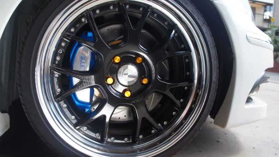 キャリパー塗装施工事例：クラウンアスリート　キャリパー塗装＆ローター塗装＆加工　COLOR：#1111 Charm gross candy blue（表面ハイポリッシュ加工）、#003 Tokyo midnight gold　加工Type：C6S8D IMG72_1444_x7AHaO_sub7.jpg