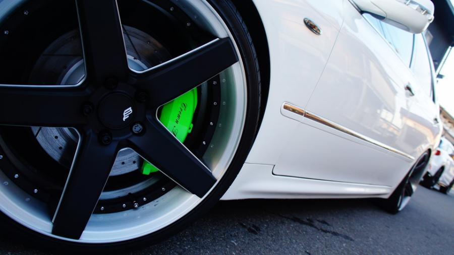 キャリパー塗装施工事例：トヨタクラウンアスリート　キャリパー塗装　COLOR:#1113 Monster green　ローター加工Type:DP IMG72_1517_6Skqlg_sub3.jpg