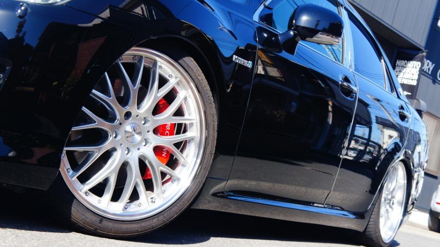 キャリパー塗装施工事例：トヨタクラウン　キャリパー塗装　COLOR:#001 Italian losso solid IMG72_1524_YwhBwv_sub5.jpg