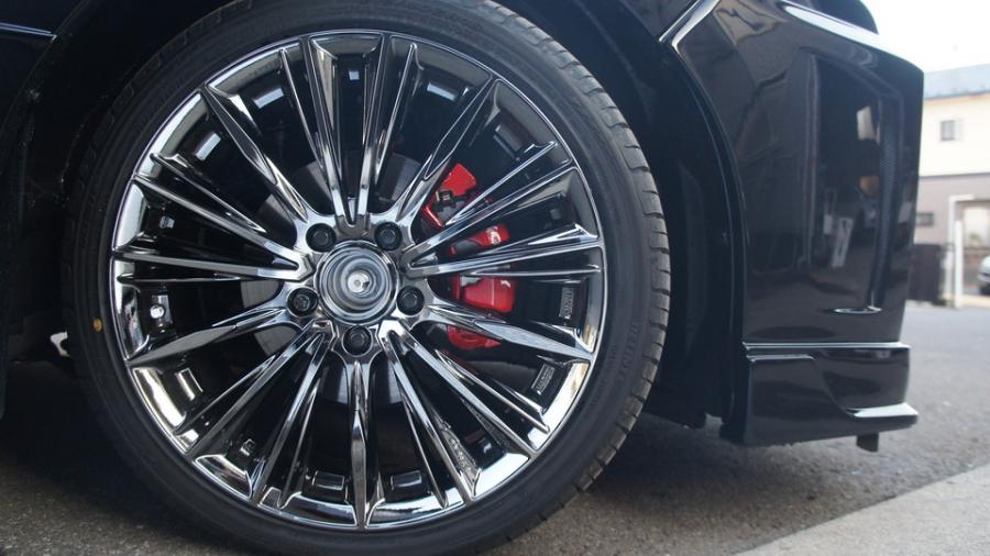 キャリパー塗装施工事例：トヨタVOXY　キャリパー塗装　COLOR:#001 Italian losso solid IMG72_1539_zSFGVu_sub2.jpg