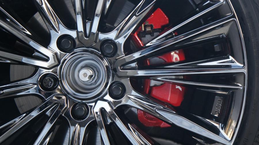 キャリパー塗装施工事例：トヨタVOXY　キャリパー塗装　COLOR:#001 Italian losso solid IMG72_1539_zSFGVu_sub3.jpg