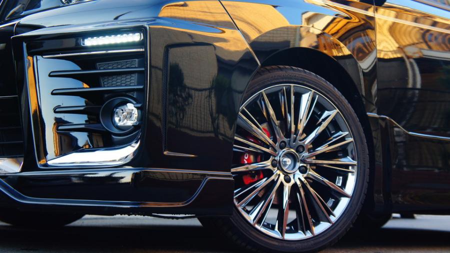 キャリパー塗装施工事例：トヨタVOXY　キャリパー塗装　COLOR:#001 Italian losso solid IMG72_1539_zSFGVu_sub4.jpg