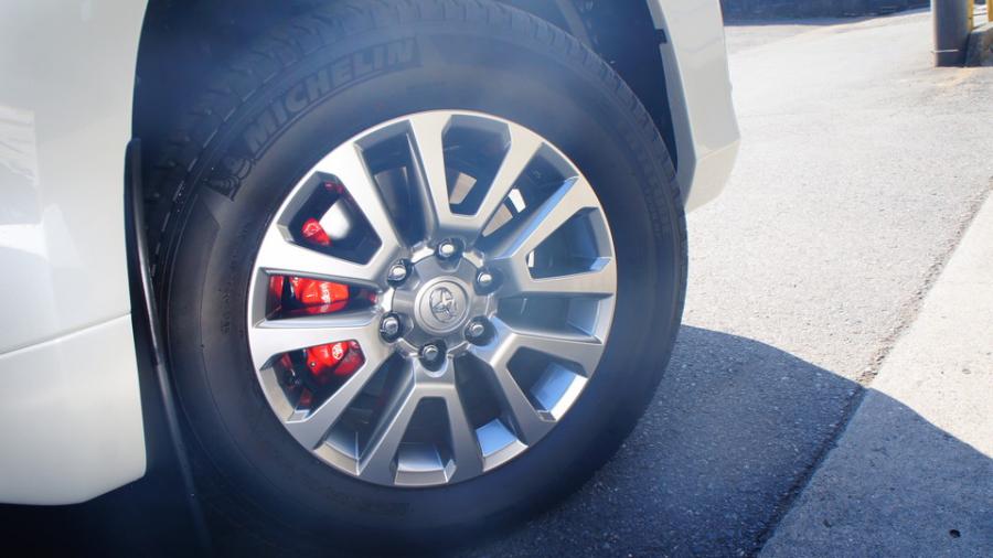 キャリパー塗装施工事例：ランドクルーザープラド　キャリパー塗装　COLOR:#1112 Racing red IMG72_1540_iowzRh_sub3.jpg