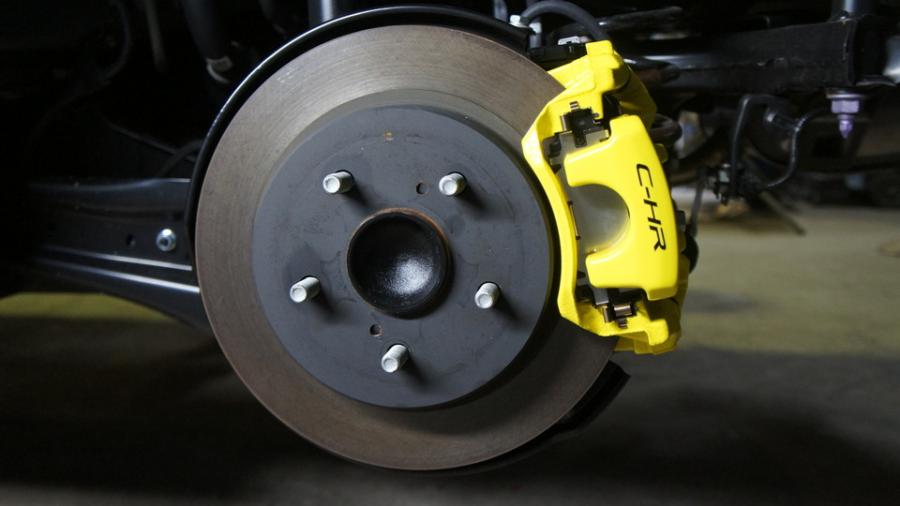 キャリパー塗装施工事例：トヨタCH-R　キャリパー塗装　COLOR:#020 hawaiian passion yellow IMG72_1653_1hgCIn_sub2.jpg