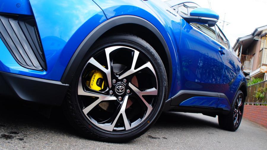 キャリパー塗装施工事例：トヨタCH-R　キャリパー塗装　COLOR:#020 hawaiian passion yellow IMG72_1653_1hgCIn_sub4.jpg