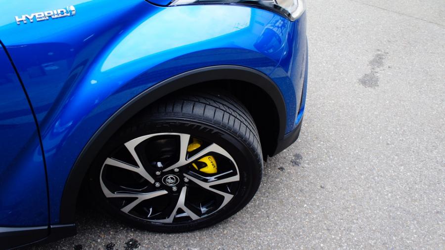 キャリパー塗装施工事例：トヨタCH-R　キャリパー塗装　COLOR:#020 hawaiian passion yellow IMG72_1653_1hgCIn_sub6.jpg