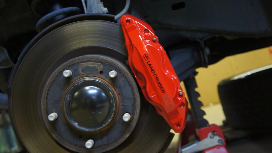 キャリパー塗装施工事例：ランドクルーザー　キャリパー塗装　COLOR:#001 Italian losso solid IMG72_1679_gxC1zk_sub1.jpg