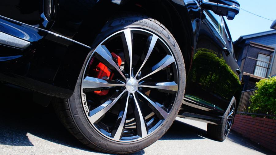 トヨタハリアー　キャリパー塗装　COLOR:#001 Italian losso solid