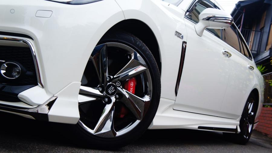 トヨタクラウンRS　キャリパー塗装　COLOR:#001 Italian losso solid