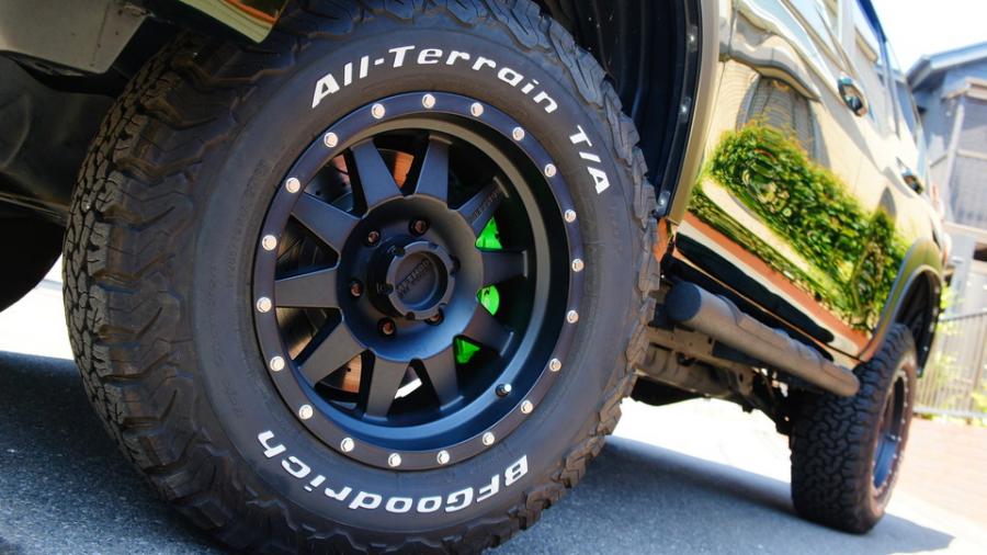 キャリパー塗装施工事例：トヨタランクルプラド　キャリパー塗装　COLOR:#1113 Monster green IMG72_1828_t0hFF6_sub4.jpg