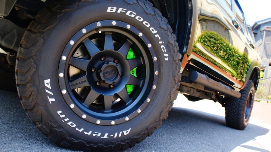 キャリパー塗装施工事例：トヨタランクルプラド　キャリパー塗装　COLOR:#1113 Monster green IMG72_1828_t0hFF6_sub7.jpg