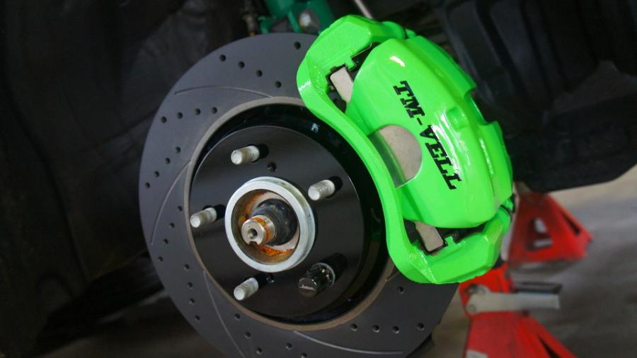 キャリパー塗装施工事例：トヨタヴェルファイア　キャリパー塗装　COLOR:#1113 Monster green　ローター塗装：#005 Deep coal black　ローター加工Type:C6S8D IMG72_1851_x06gfI_sub1.jpg