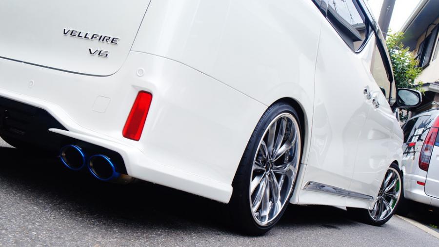 キャリパー塗装施工事例：トヨタヴェルファイア　キャリパー塗装　COLOR:#1113 Monster green　ローター塗装：#005 Deep coal black　ローター加工Type:C6S8D IMG72_1851_x06gfI_sub7.jpg