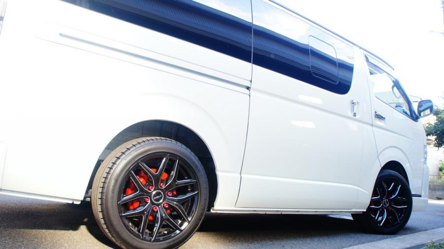 キャリパー塗装施工事例：トヨタハイエース　キャリパー塗装　COLOR:#001 Italian losso solid IMG72_1868_AwrJJq_sub3.jpg