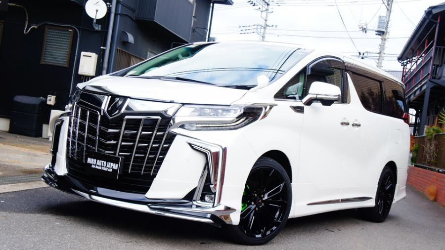 アルファード　キャリパー塗装COLOR:#1113 Monster green　ホイール塗装：グロスブラック