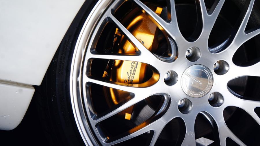 キャリパー塗装施工事例：セルシオ30　キャリパー塗装COLOR:#003 Tokyo midnight gold IMG72_1957_5DgwwJ_sub5.jpg