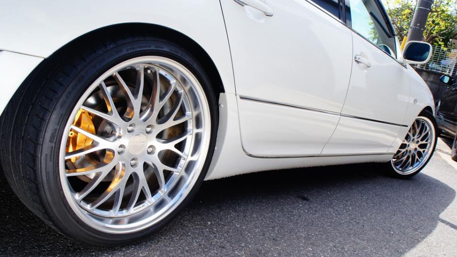 キャリパー塗装施工事例：セルシオ30　キャリパー塗装COLOR:#003 Tokyo midnight gold IMG72_1957_5DgwwJ_sub8.jpg