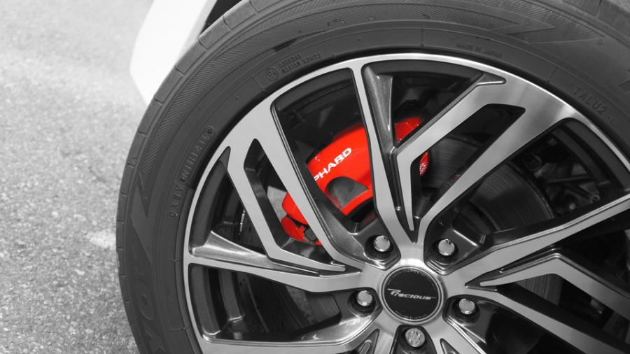 キャリパー塗装施工事例：アルファード　キャリパー塗装COLOR:#1112 Racing red IMG72_1966_bZsWua_sub3.jpg