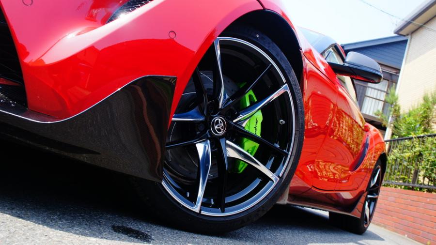 キャリパー塗装施工事例：スープラ　キャリパー塗装COLOR:#1103 Dazzling clearly green　ローター塗装COLOR:#005 Deep coal black　ローター加工Type：C6S4D IMG72_1979_DpiDS2_sub5.jpg