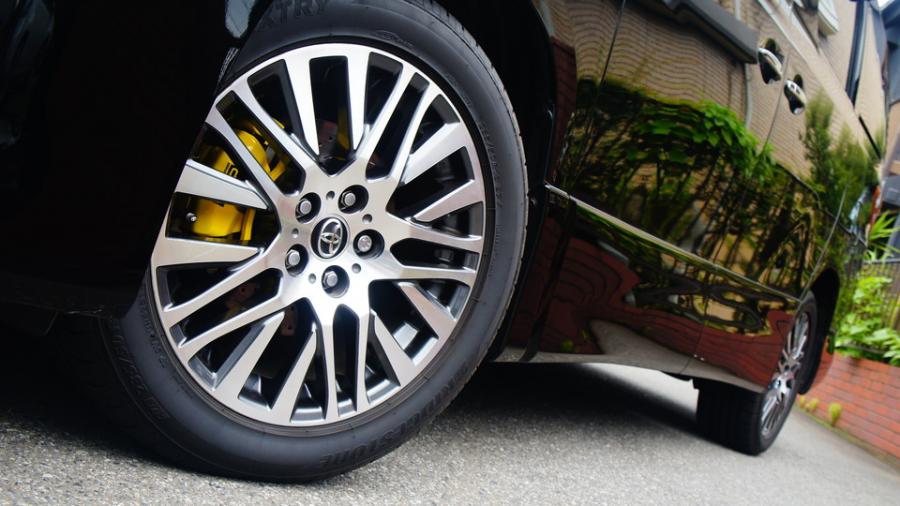 キャリパー塗装施工事例：アルファード　キャリパー塗装COLOR:#020 hawaiian passion yellow　ローター加工Type:C6S8D IMG72_2006_4qDKrr_sub3.jpg