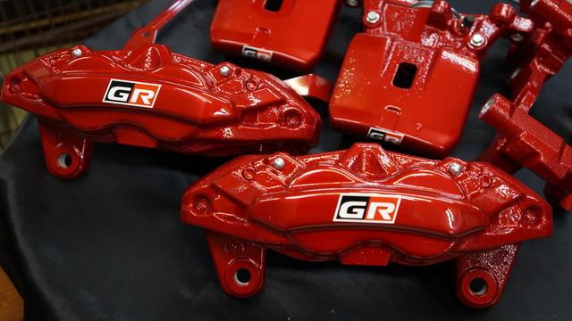 キャリパー塗装施工事例：ランクル300GR　キャリパー塗装COLOR:#010 premiun rouge candy red IMG72_2115_bbOl7f_sub1.jpg