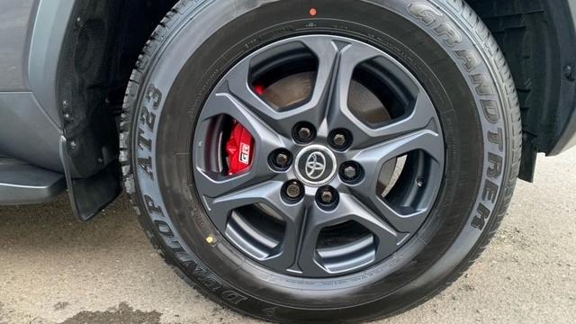 キャリパー塗装施工事例：ランクル300GR　キャリパー塗装COLOR:#010 premiun rouge candy red IMG72_2115_bbOl7f_sub4.jpg