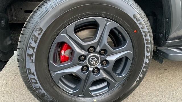 キャリパー塗装施工事例：ランクル300GR　キャリパー塗装COLOR:#010 premiun rouge candy red IMG72_2115_bbOl7f_sub6.jpg