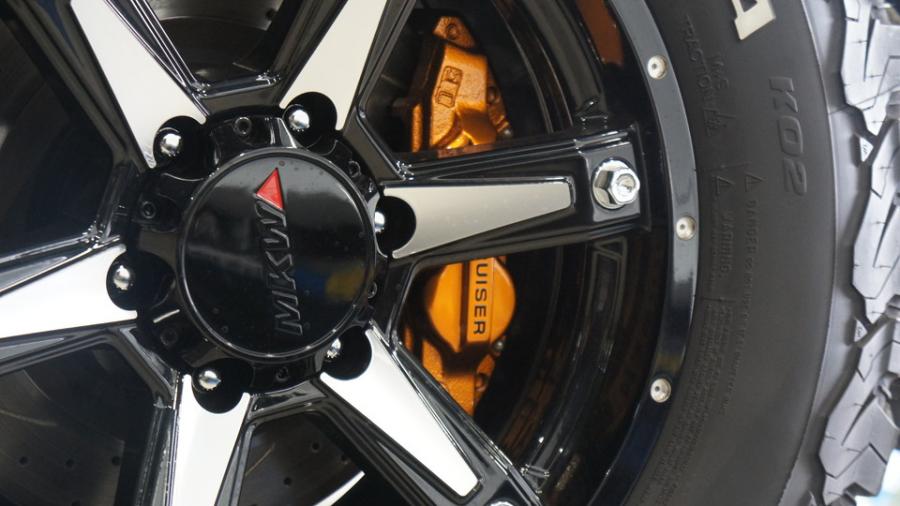 キャリパー塗装施工事例：トヨタプラド　キャリパー塗装　COLOR:#030 Royal art pearl orange gold IMG72_2152_fLhNP2_sub3.jpg