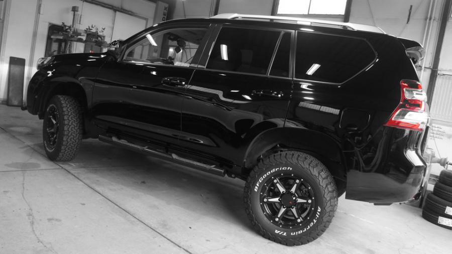 キャリパー塗装施工事例：トヨタプラド　キャリパー塗装　COLOR:#030 Royal art pearl orange gold IMG72_2152_fLhNP2_sub5.jpg