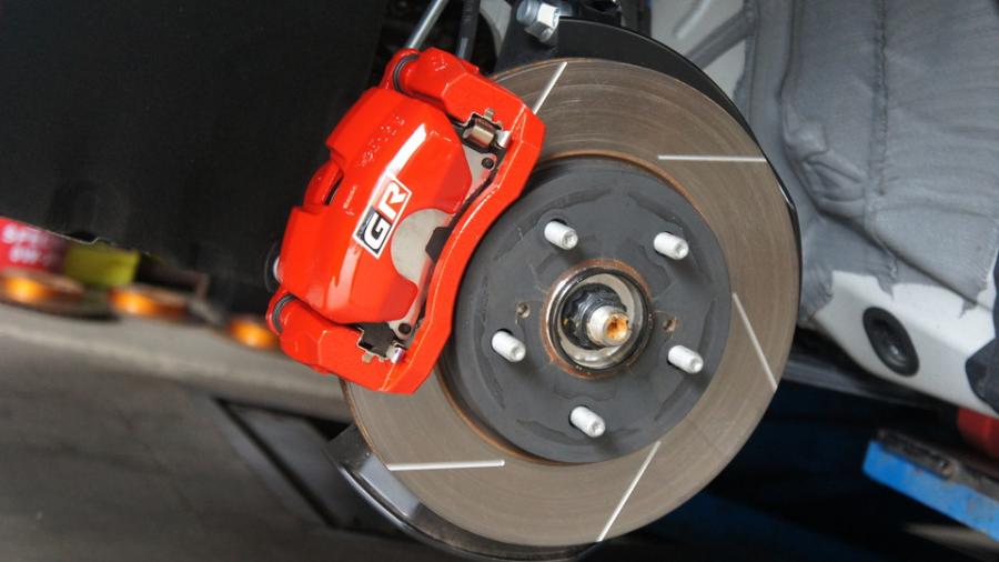 GRヤリス　キャリパー塗装　COLOR:#001 Italian losso solid