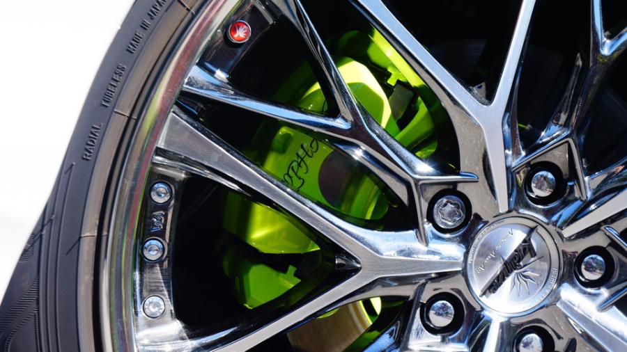 キャリパー塗装施工事例：アルファード　キャリパー塗装　ローター塗装COLOR:#1116 Acid green IMG72_2175_a96vsB_sub3.jpg