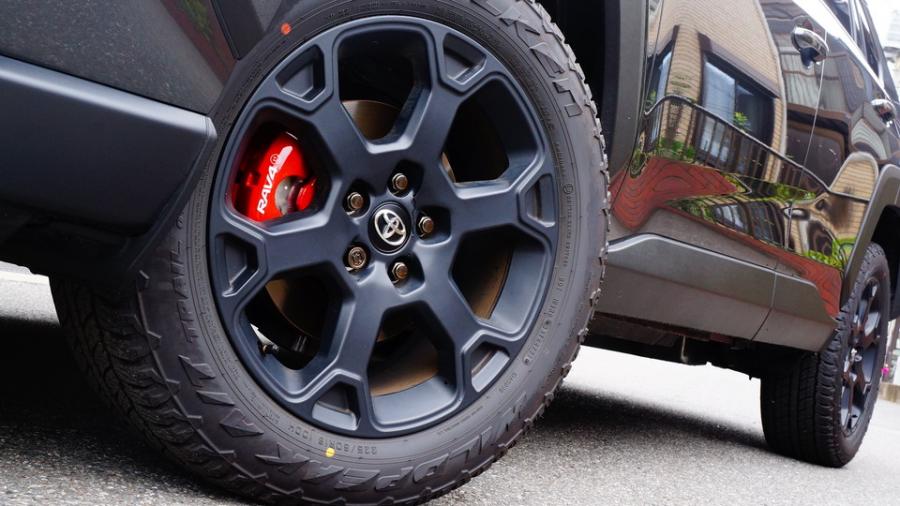 キャリパー塗装施工事例：トヨタRAV4　キャリパー塗装COLOR:#001 Italian losso solid IMG72_2324_vbwY0v_sub5.jpg