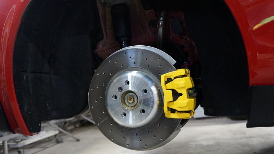 キャリパー塗装施工事例：スープラ　キャリパー塗装COLOR:#002 giallo modena　ブレンボGTキット装着 IMG72_2365_Xy0Zbl_sub2.jpg