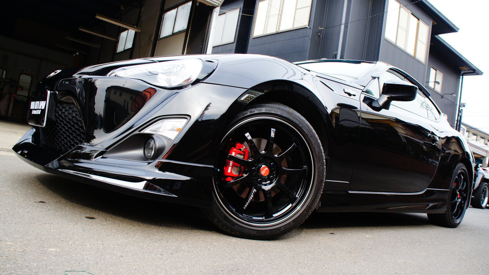 トヨタ86ハチロク　塗装色：#001 Italian losso solid